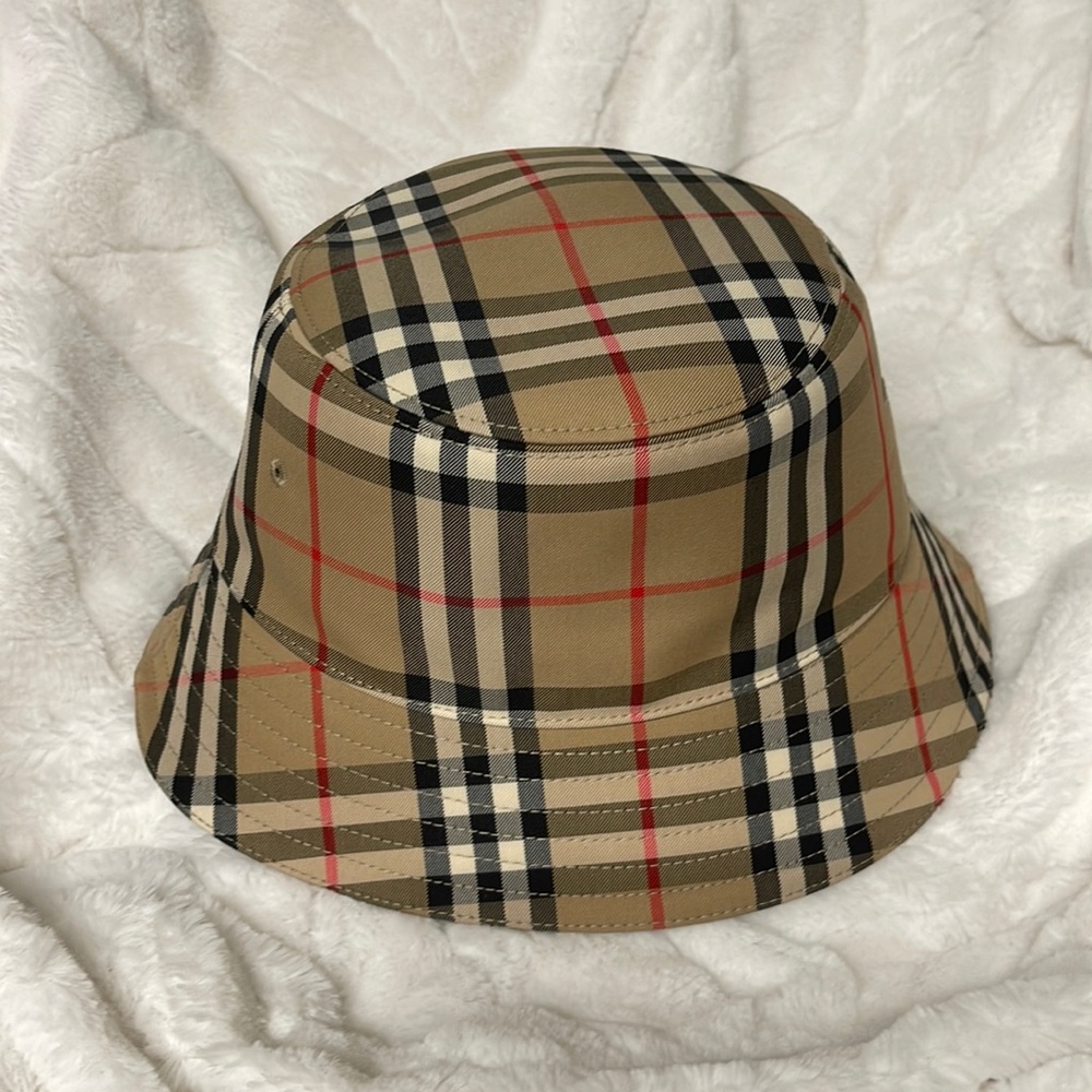 Burberry hat